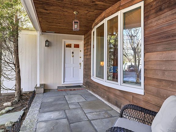 3rd image of 6 Darling Avenue