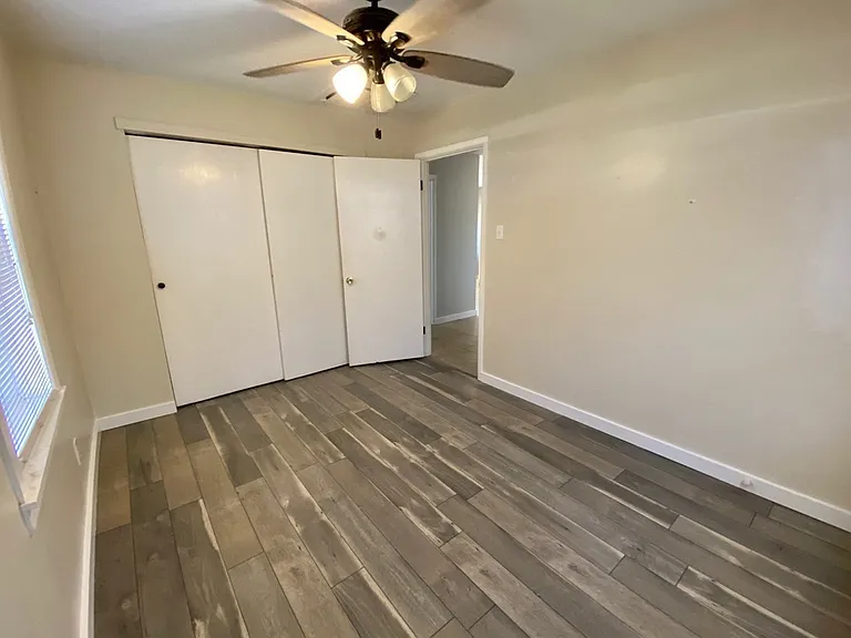 3906 Cedar Spring Dr — Photo 8
