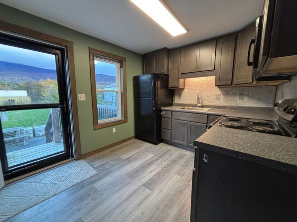 16-18 N Summer St #18-3