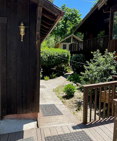 garage on the left, main house on the right. the cottage is tucked in behind.
Garage space is not available for renter.