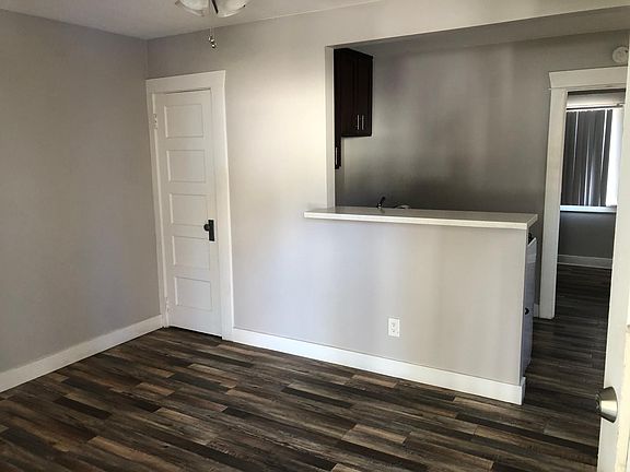2nd image of 337 N Glendora Ave #D