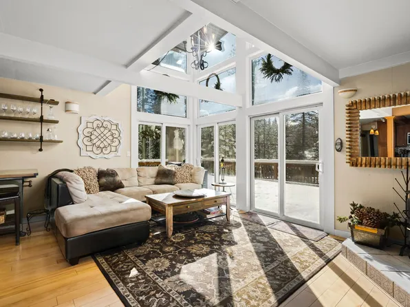 210 Forest Glen Rd, Olympic Valley, CA 96146