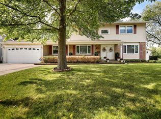 1141 E Plate Dr, Palatine, IL 60074