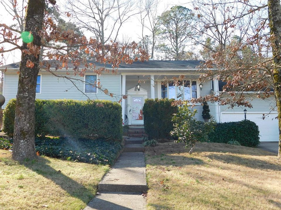 1st image of 807 W 18th Ter