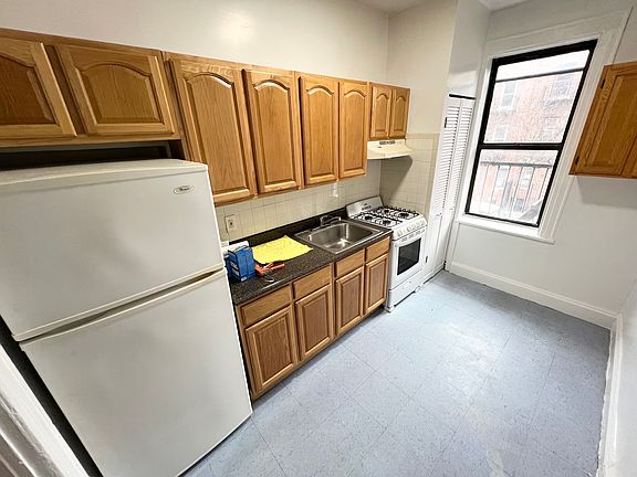 2nd image of 45-20 40th St #2