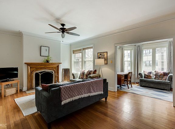 4th image of 5468 S Cornell Ave #3B