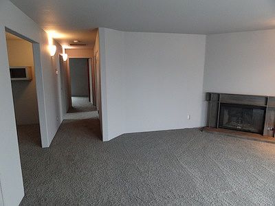 4th image of 2313 W Newton St APT 202