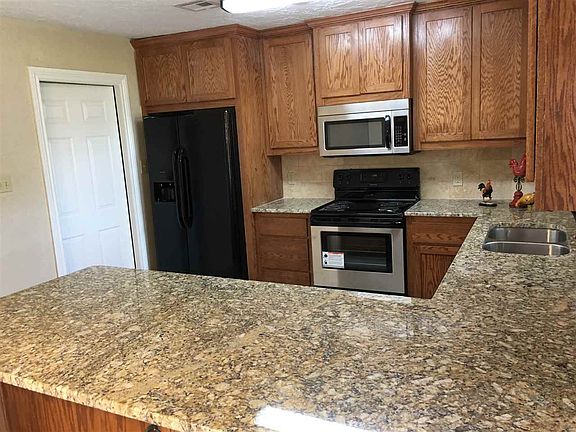 5th image of 6111 NW Cheyenne Ave