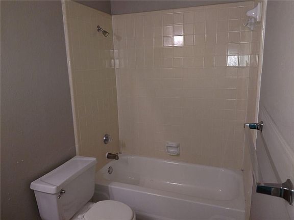 5th image of 4915 Maryanna Way