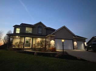 56143 Farm House Dr, Middlebury, IN 46540