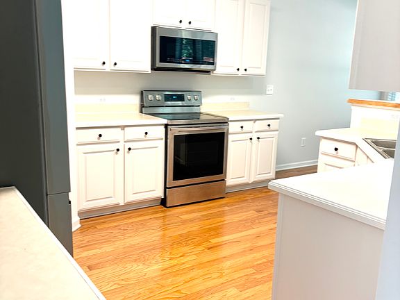 5th image of 4026 Kingsley Park Ct