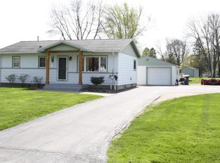 10579 S Barton Rd, Oak Creek, WI 53154