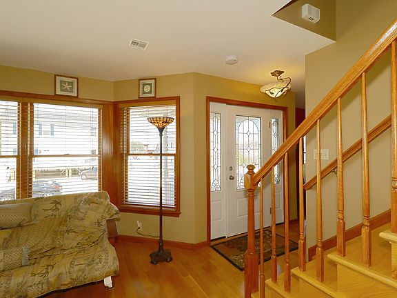 3rd image of 38 W New Jersey Ave