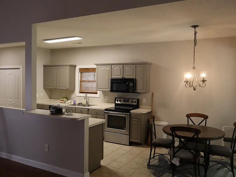 130 Ashworth Dr — Photo 10