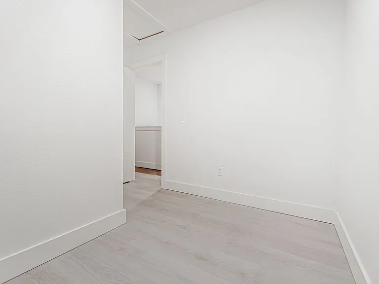 2661 Two Sw Livingston Sq — Photo 27