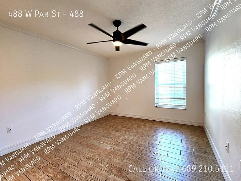 488 W Par St #488 — Photo 8