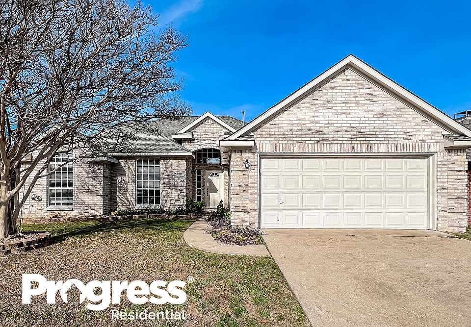 1st image of 313 Willow Creek Dr