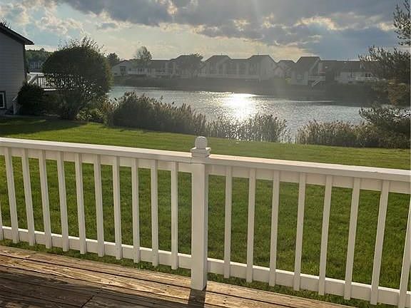 4th image of 239 Oarlock Cir