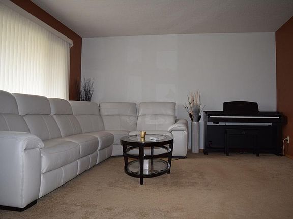 3rd image of 3675 Union Terrace Ct N