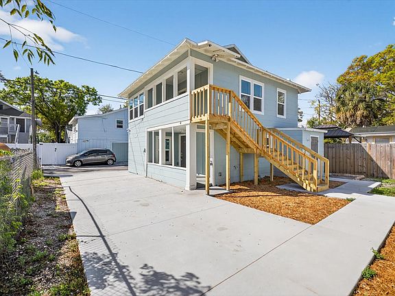 3rd image of 2520 2nd Ave N APT 1