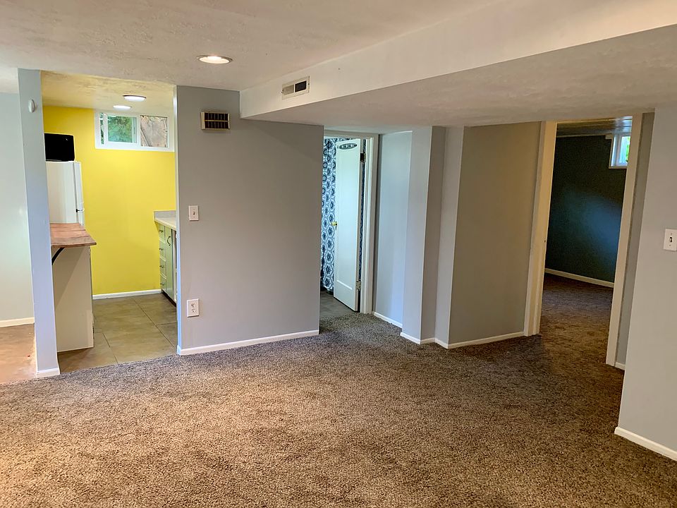 1st image of 467 E Harrison Ave