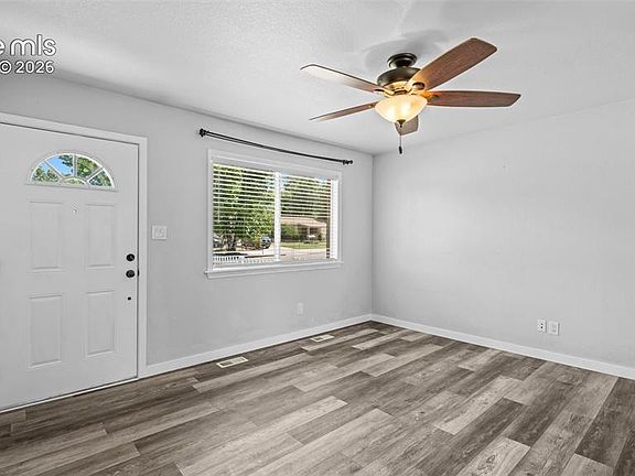 5th image of 4107 Shelley Ave