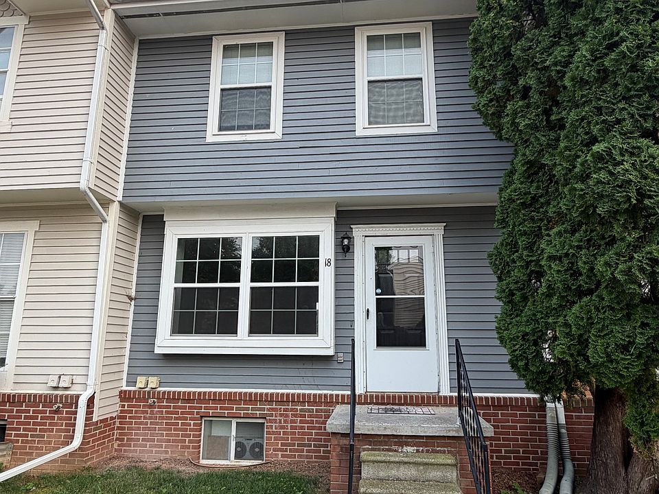 1st image of 18 Mallard Ct #1