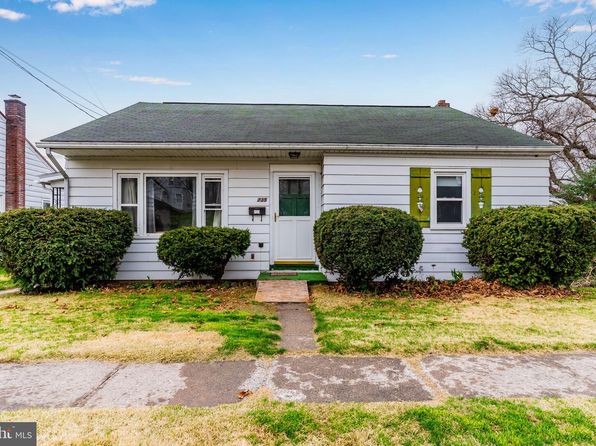 735 Church St, Millersburg, PA 17061
