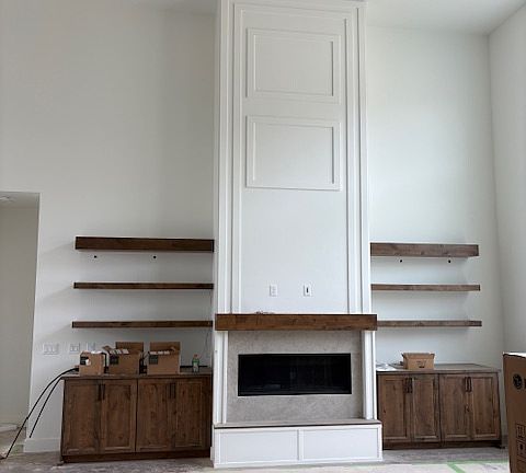 4th image of 692 Mountain Rd