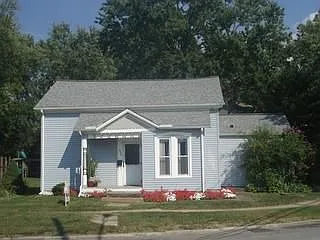 252 Baker St photo 1