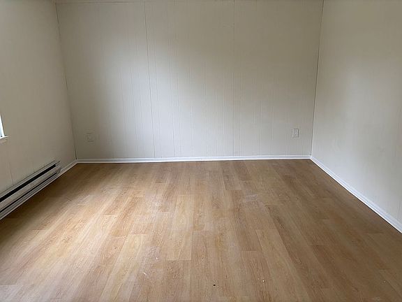4th image of 326 Dartmouth Ave