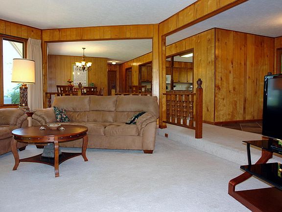 5th image of 104 Rolling Green Dr