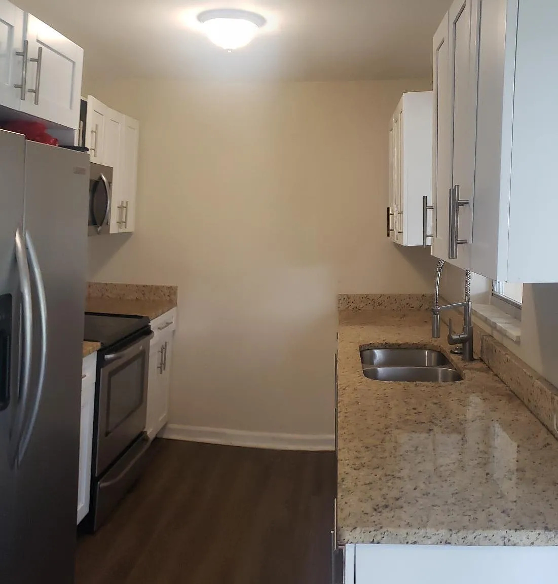2 bed, 1000 sqft, $1,295 — Photo 3