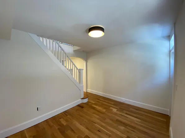 2317 E Cabot St, Philadelphia, PA 19125