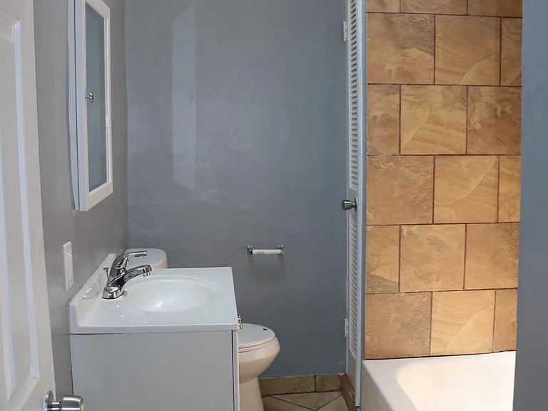 6906 Woodland Ave #2 — Photo 3