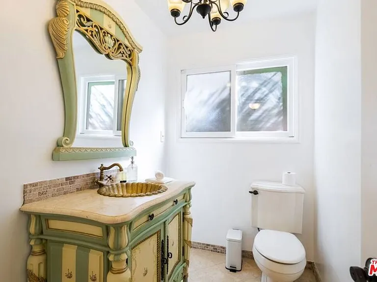 11331 Isleta St — Photo 49