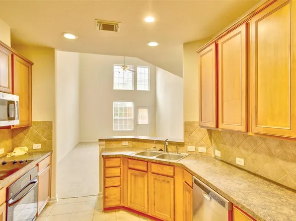 1139 Glenwood Canyon Ln, Houston, TX 77077