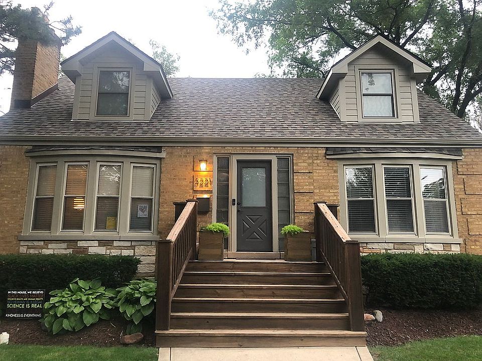 2nd image of 3221 Grand Blvd