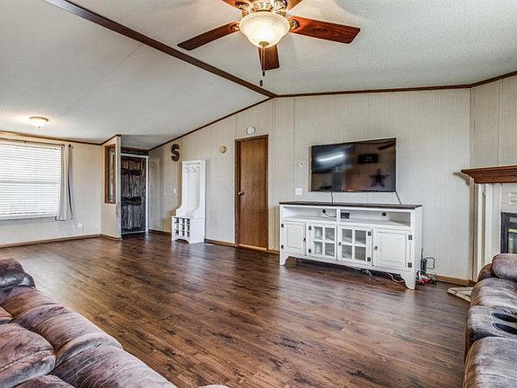 4th image of 3943 County Road 2636