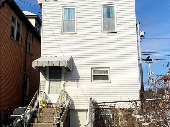 4th image of 1008 Mount Royal Blvd