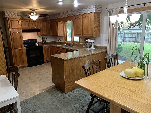5th image of 59069 Spearmint Dr