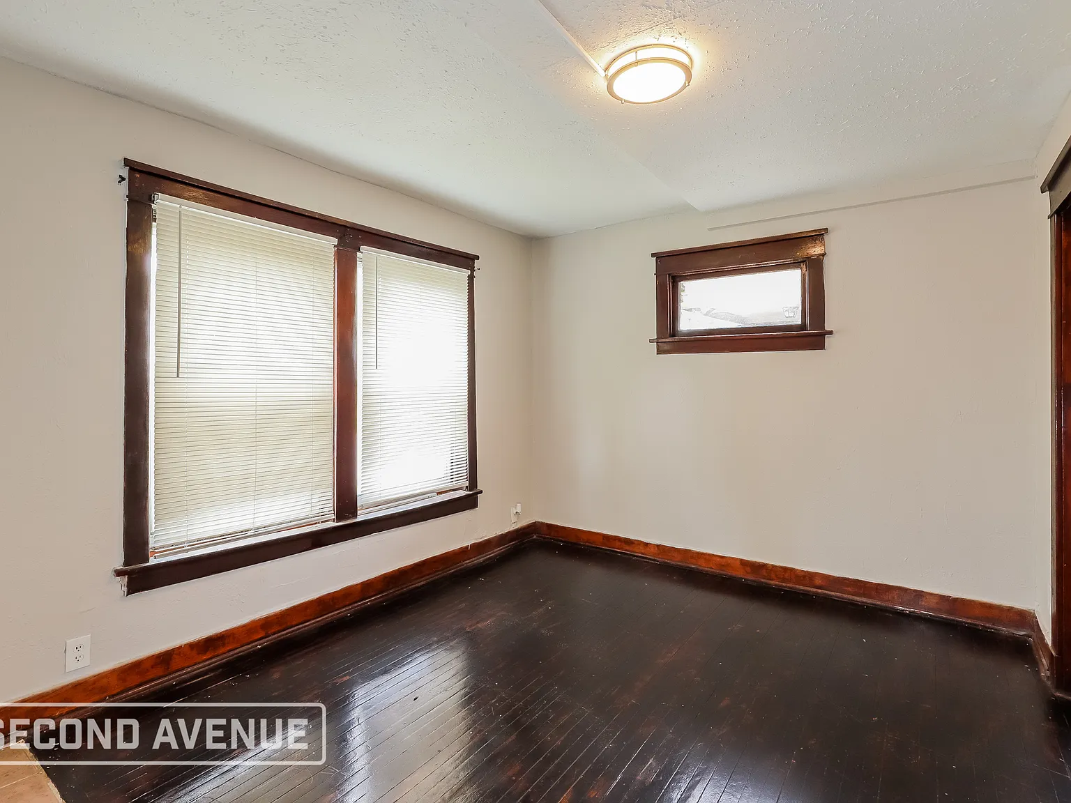3 bed, 1.5 bath, 1276 sqft, $1,039 — Photo 4