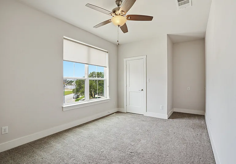2340 Benbrook Dr — Photo 23