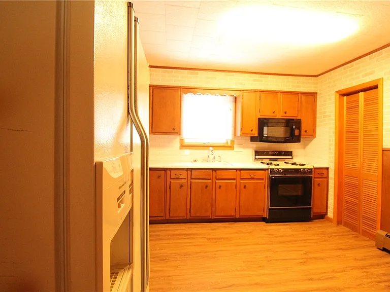 213-215 Conhocton St — Photo 5