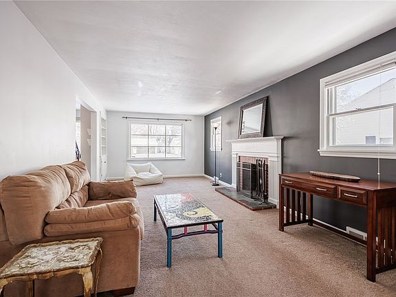 5th image of 121 Wyndham Rd