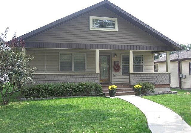 1st image of 372 S Blaine Ave
