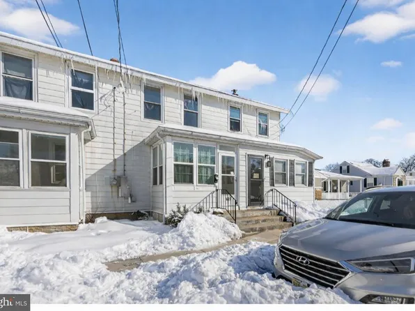 521 Bem St, Riverside, NJ 08075