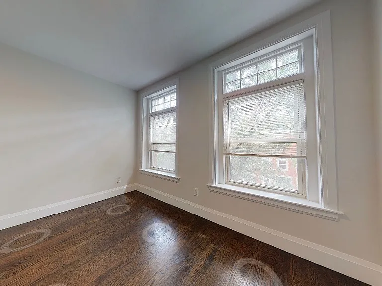 7 Strathmore Rd #2 — Photo 9