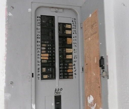 3rd image of 861 Orange Ave