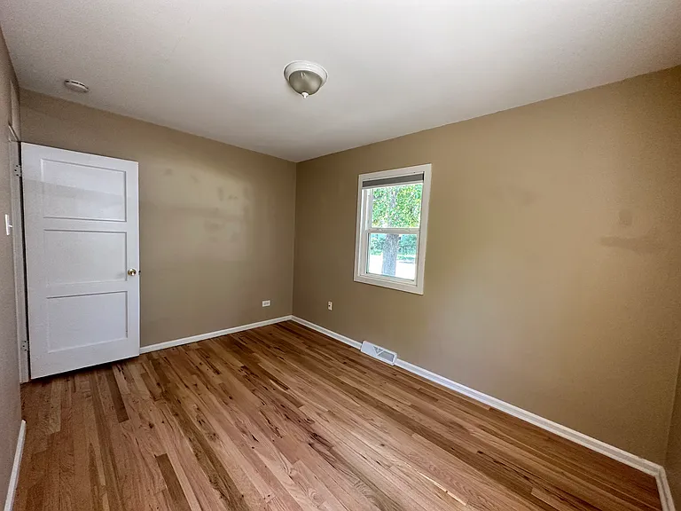 2633 S Race St — Photo 22